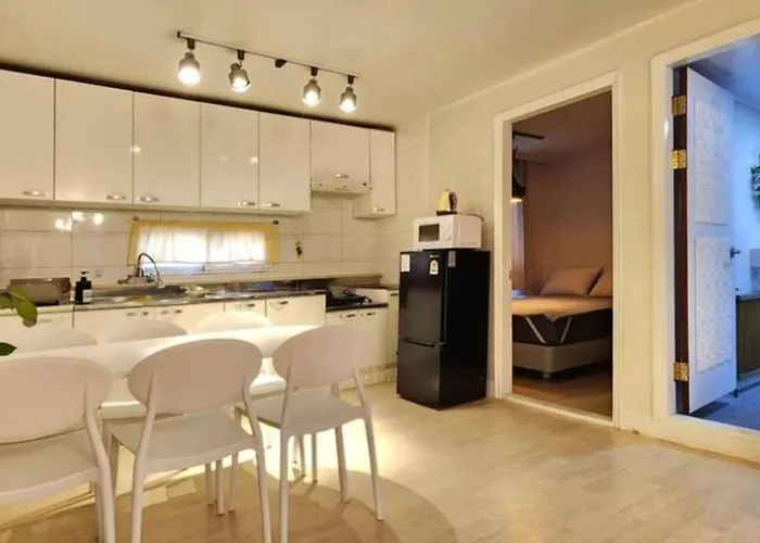 B-5 3br,화이트 린넨 하우스,홍대연드럴 파크, 3층,엘리베이터 없음 B5 Appartement