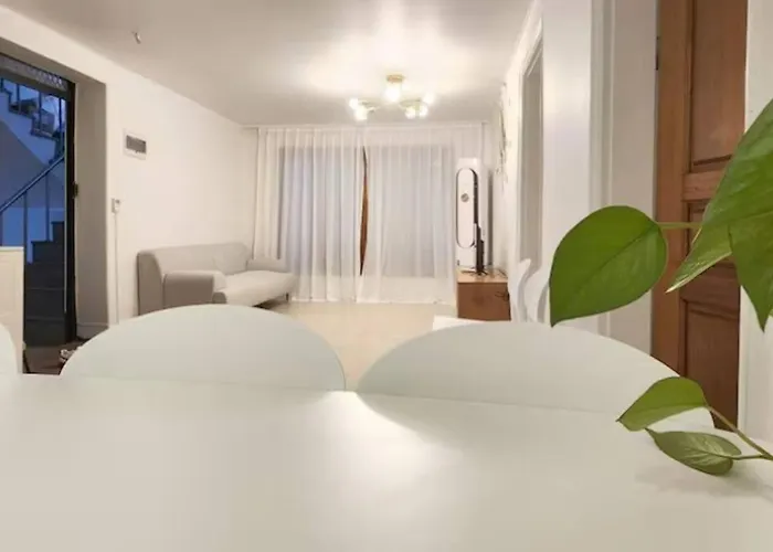 B-5 3br,화이트 린넨 하우스,홍대연드럴 파크, 3층,엘리베이터 없음 B5 Appartement *