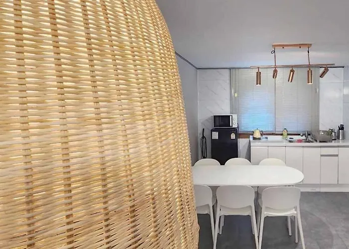 B-5 3br,화이트 린넨 하우스,홍대연드럴 파크, 3층,엘리베이터 없음 B5 Appartement *